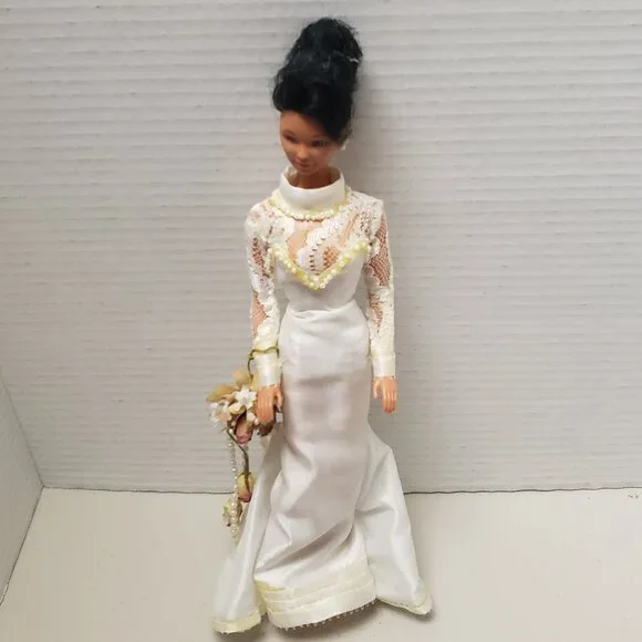 Bride Doll - Picture 4 of 13